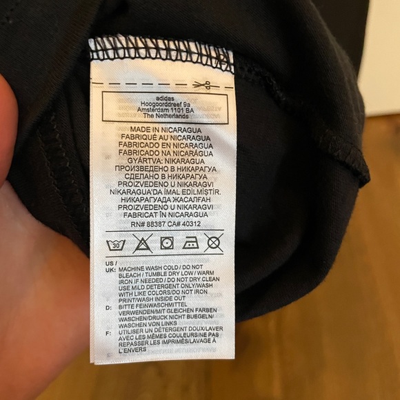 Adidas swirl men’s tee, size m. BNWT - Picture 4 of 4